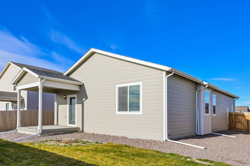 2,325/Mo, 18338 E 93rd Pl Commerce City, CO 80022 Rear View