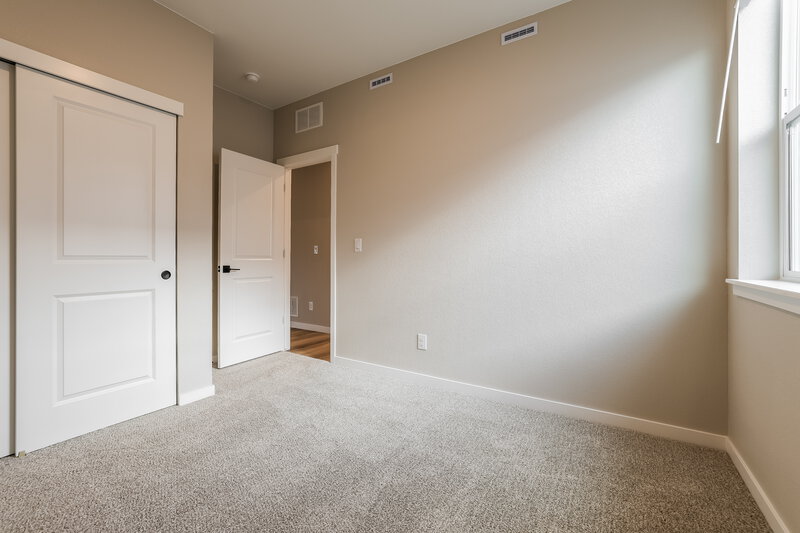 2,370/Mo, 9476 Yampa Ct Commerce City, CO 80022 Bedroom View