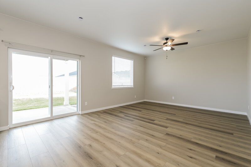 2,895/Mo, 9484 Yampa St Commerce City, CO 80022 Living Room View