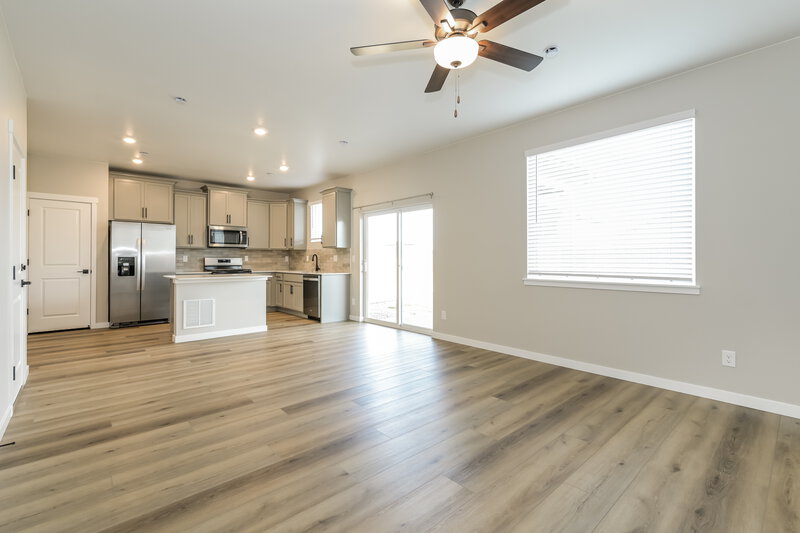 2,895/Mo, 9484 Yampa St Commerce City, CO 80022 Living Room View 3