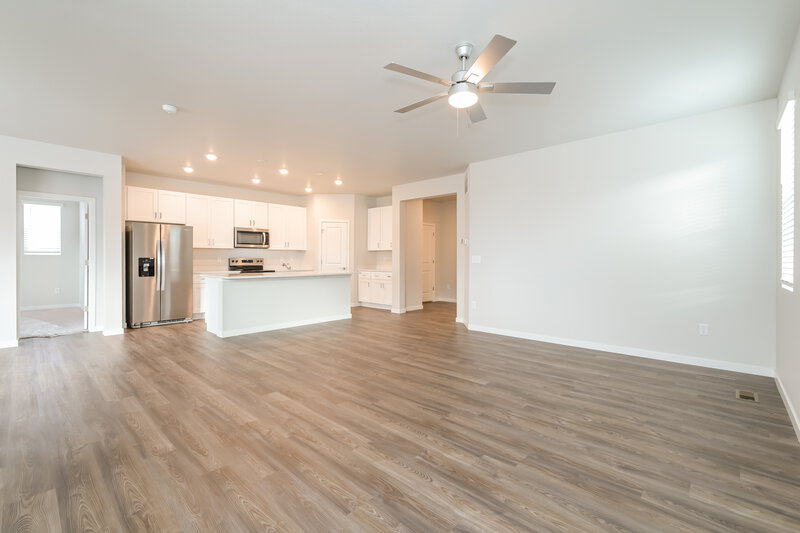 2,770/Mo, 1464 Orchard St Brighton, CO 80601 Living Room View 2