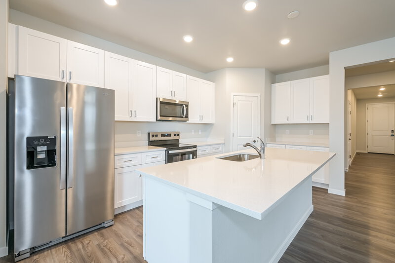 2,770/Mo, 1464 Orchard St Brighton, CO 80601 Kitchen View 2