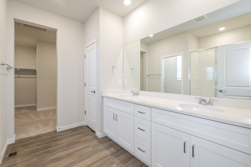 2,770/Mo, 1464 Orchard St Brighton, CO 80601 Main Bathroom View