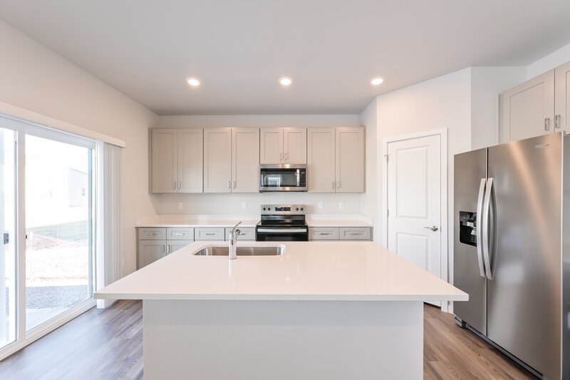 2,645/Mo, 1399 Orchard St Brighton, CO 80601 Kitchen View