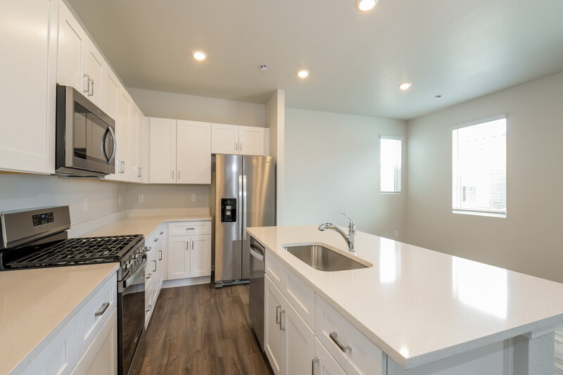 2,435/Mo, 2162 Flower Blossom Ave Brighton, CO 80601 Kitchen View 2