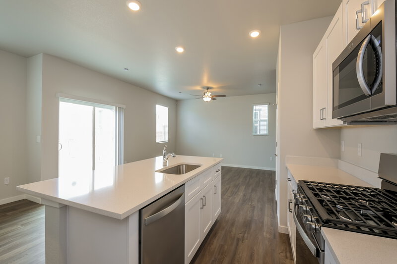 2,435/Mo, 2162 Flower Blossom Ave Brighton, CO 80601 Kitchen View 3