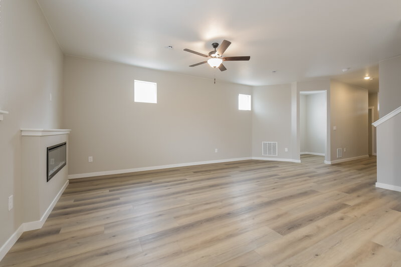 3,280/Mo, 9481 Yampa St Commerce City, CO 80022 Living Room View 3
