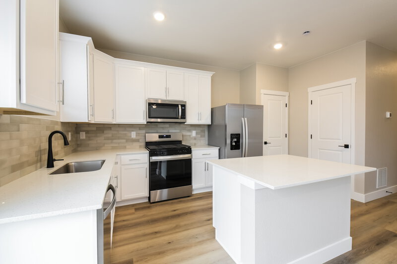 3,022/Mo, 17912 E 94th Pl Commerce City, CO 80022 Misc View 6
