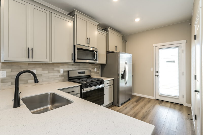 2,420/Mo, 9458 Yampa St Commerce City, CO 80022 Kitchen View