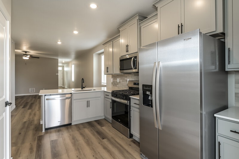 2,420/Mo, 9458 Yampa St Commerce City, CO 80022 Kitchen View 2