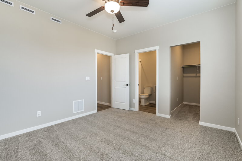 2,420/Mo, 9458 Yampa St Commerce City, CO 80022 Main Bedroom View 2