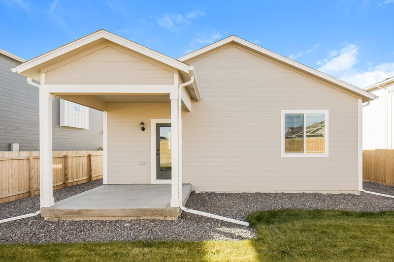 2,330/Mo, 9404 Yampa St Commerce City, CO 80022 Rear View