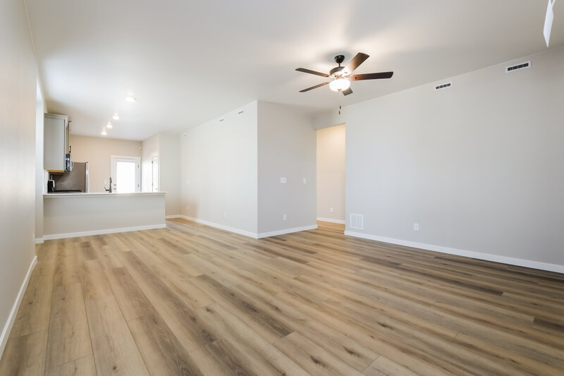 2,380/Mo, 9468 Yampa St Commerce City, CO 80022 Living Room View
