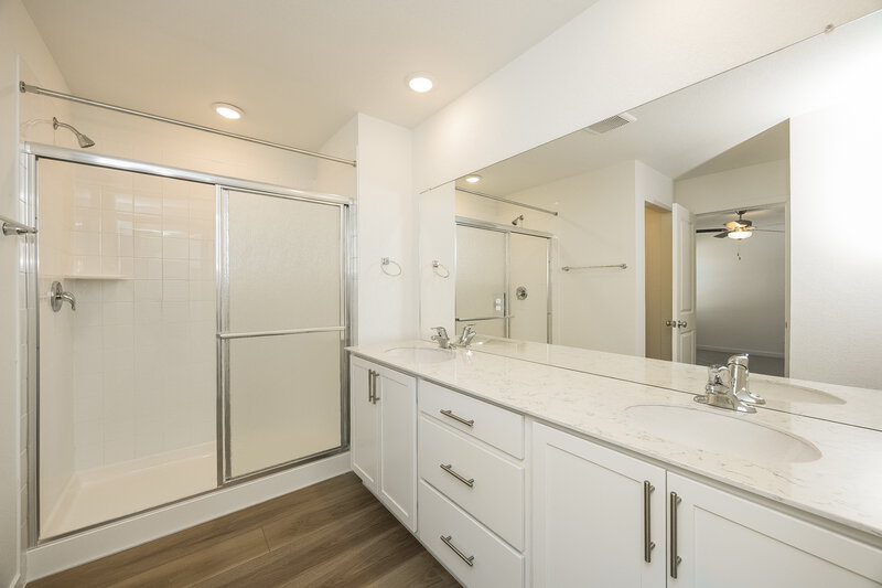 2,285/Mo, 8986 Blue Feather Loop Colorado Springs, CO 80908 Main Bathroom View