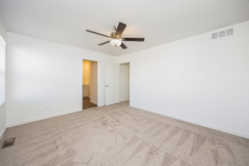 2,270/Mo, 8954 Blue Feather Loop Colorado Springs, CO 80908 Main Bedroom View 2