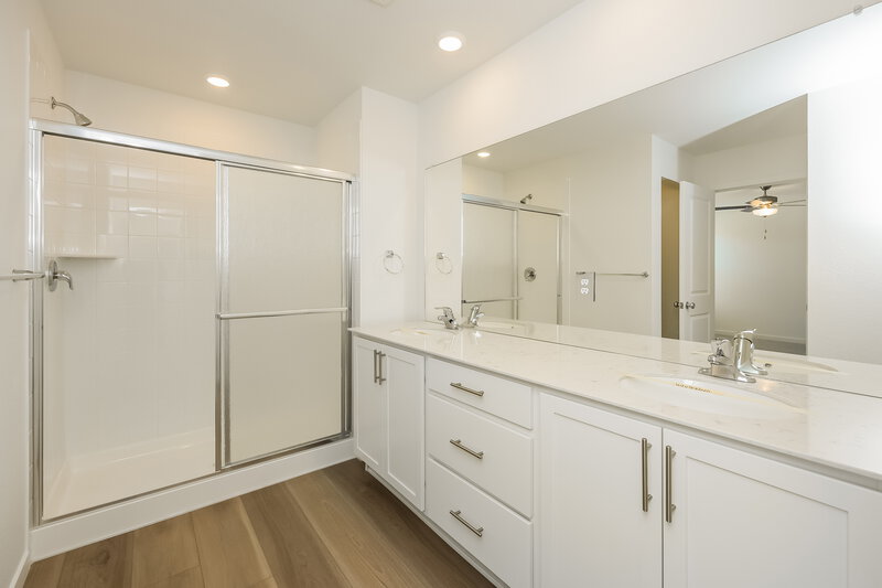 2,265/Mo, 8843 Blue Feather Loop Colorado Springs, CO 80908 Main Bathroom View