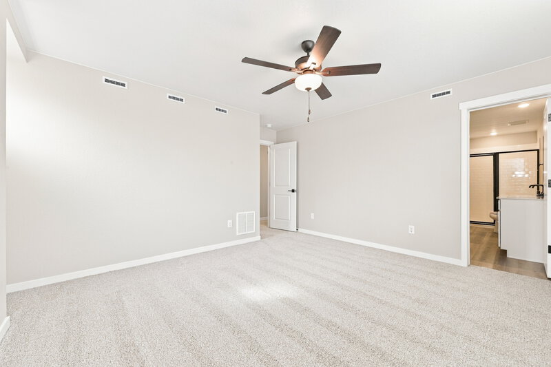 2,835/Mo, 17733 E 94th Pl Commerce City, CO 80022 Primary Bedroom View 2