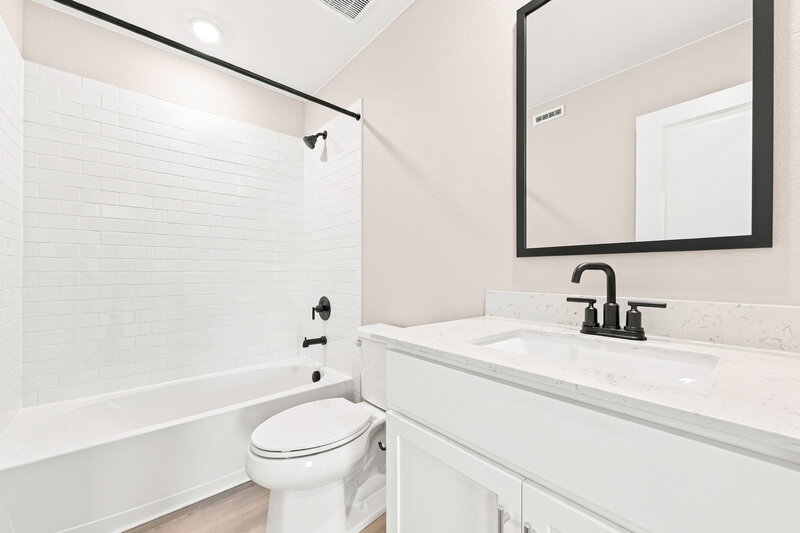 2,835/Mo, 17733 E 94th Pl Commerce City, CO 80022 Bathroom View 2