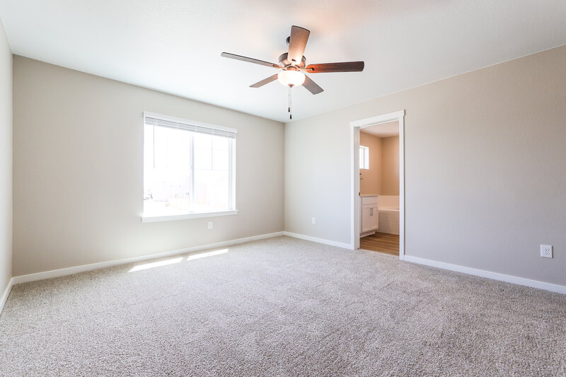 3,190/Mo, 17915 E 94th Ave Commerce City, CO 80022 Main Bedroom View