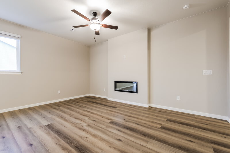 2,950/Mo, 17860 E 94th Ave Commerce City, CO 80022 Living Room View 2