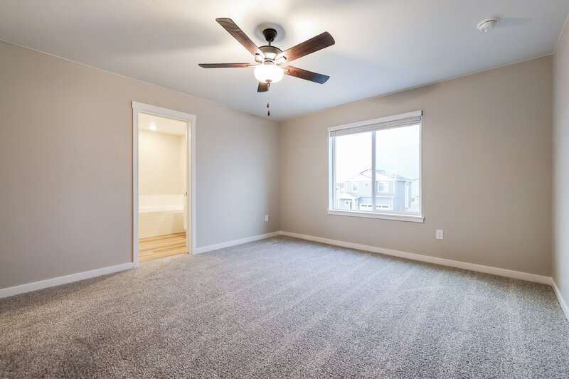 2,950/Mo, 17860 E 94th Ave Commerce City, CO 80022 Main Bedroom View 2