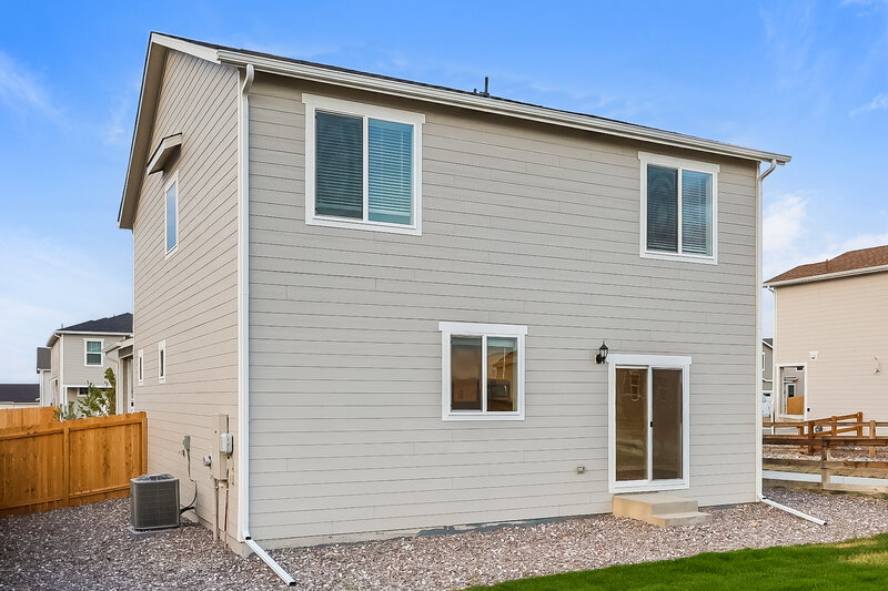 2,950/Mo, 17860 E 94th Ave Commerce City, CO 80022 Rear View