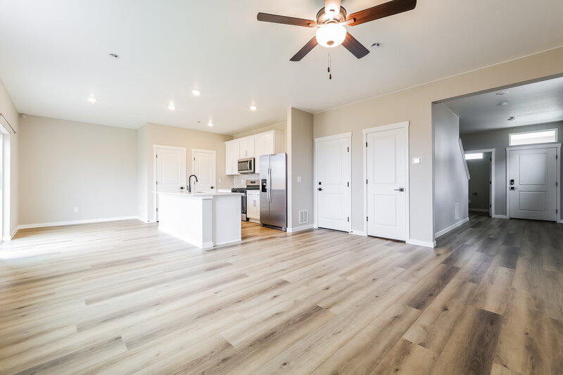 2,950/Mo, 17909 E 93rd Pl Commerce City, CO 80022 Living Room View
