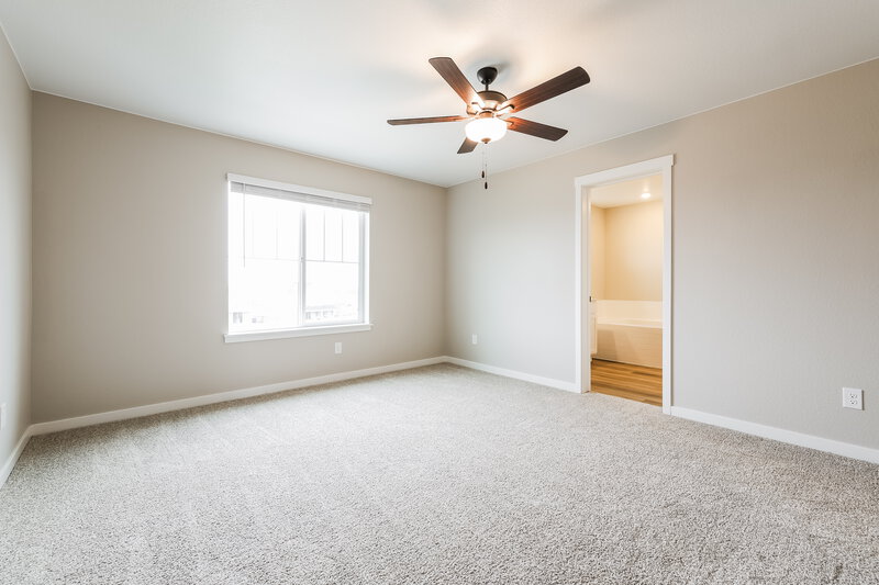 2,950/Mo, 17909 E 93rd Pl Commerce City, CO 80022 Main Bedroom View