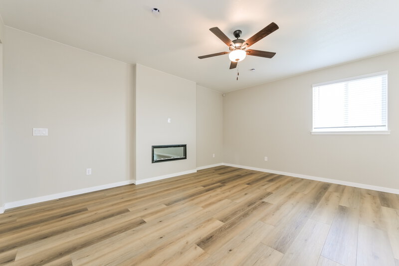 2,900/Mo, 17833 E 94th Pl Commerce City, CO 80022 Living Room View