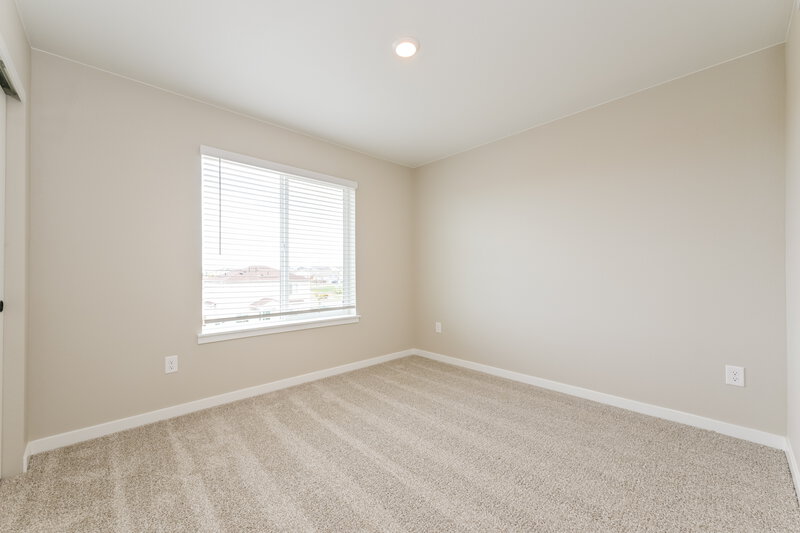 2,900/Mo, 17833 E 94th Pl Commerce City, CO 80022 Bedroom View 3