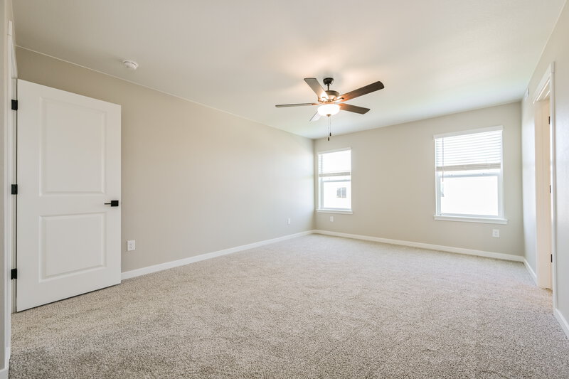3,340/Mo, 17946 E 94th Ave Commerce City, CO 80022 Main Bedroom View