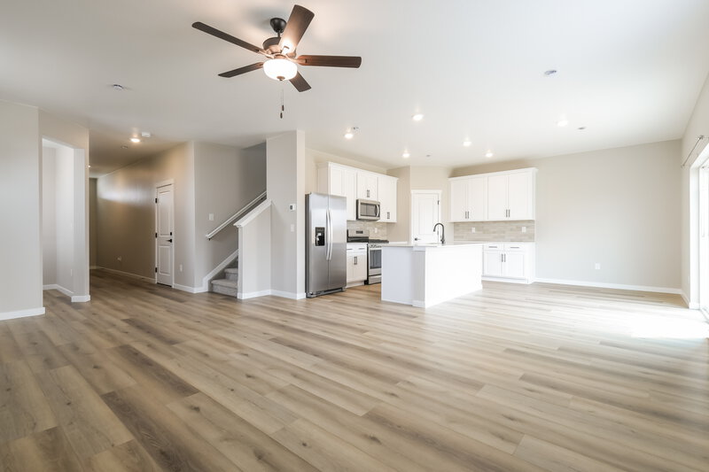 3,150/Mo, 17880 E 94th Ave Commerce City, CO 80022 Living Room View 2