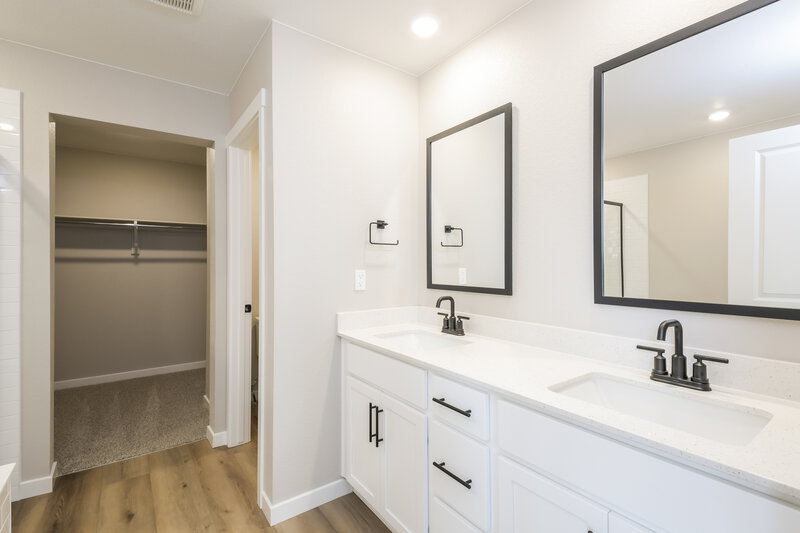 3,150/Mo, 17880 E 94th Ave Commerce City, CO 80022 Main Bathroom View