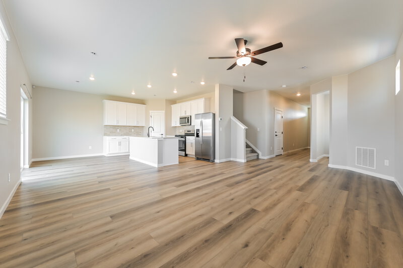 3,150/Mo, 17899 E 93rd Pl Commerce City, CO 80022 Living Room View