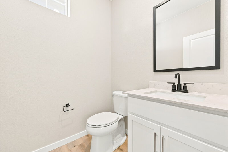 3,150/Mo, 17753 E 94th Pl Commerce City, CO 80022 Bathroom View