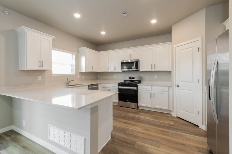 2,690/Mo, 2241 Christina St Fort Lupton, CO 80621 Kitchen View