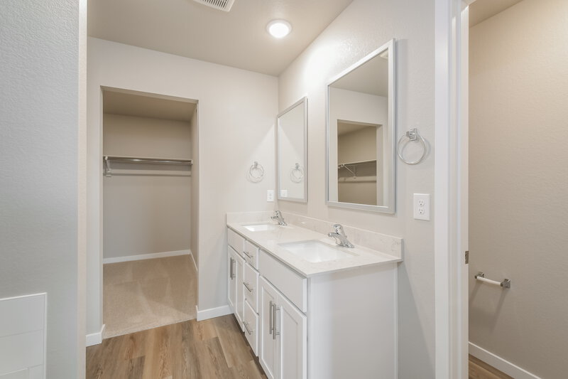 2,690/Mo, 2241 Christina St Fort Lupton, CO 80621 Main Bathroom View