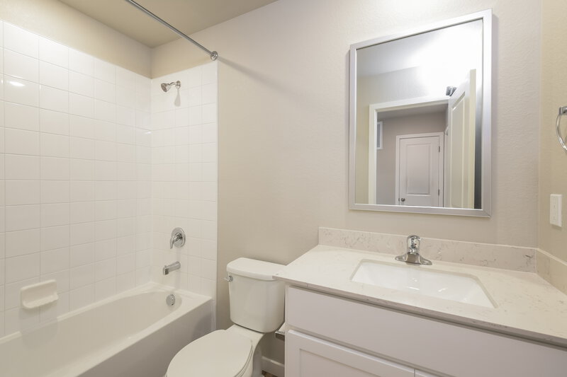 2,690/Mo, 2241 Christina St Fort Lupton, CO 80621 Bathroom View