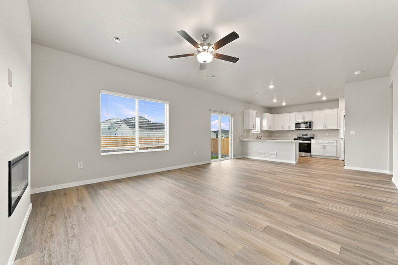 2,690/Mo, 943 Gianna Ave Fort Lupton, CO 80621 Living Room View 2