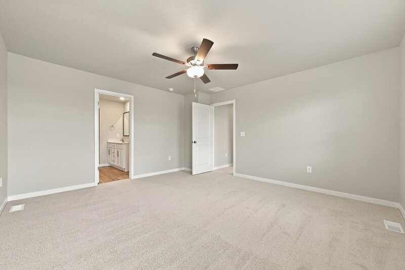 2,690/Mo, 943 Gianna Ave Fort Lupton, CO 80621 Primary Bedroom View 2