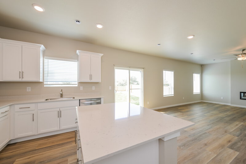 2,800/Mo, 2190 Christina St Fort Lupton, CO 80621 Kitchen View 2