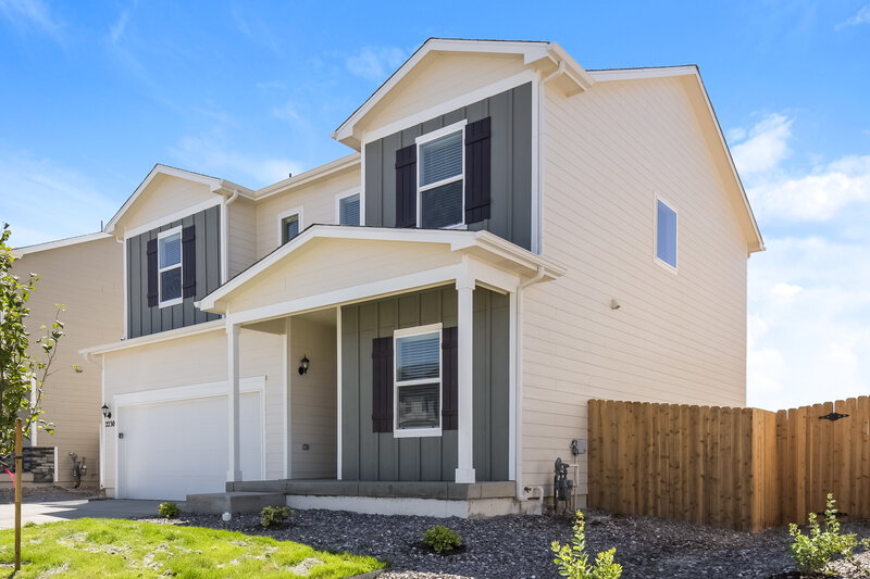 2,800/Mo, 2230 Christina St Fort Lupton, CO 80621 Front View