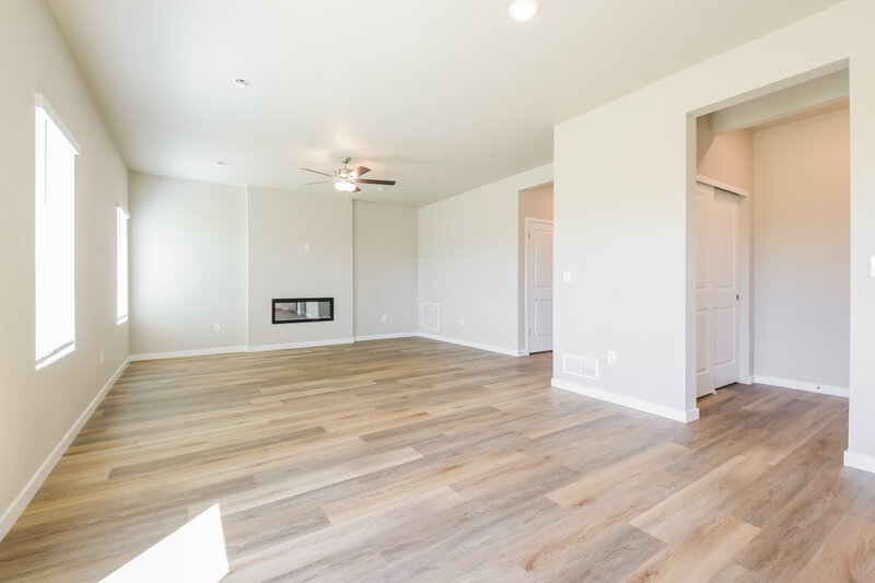 2,800/Mo, 2230 Christina St Fort Lupton, CO 80621 Living Room View