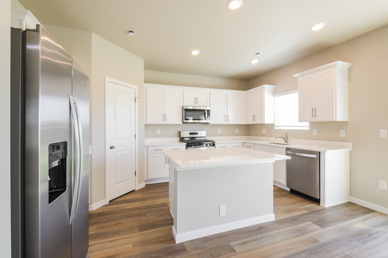 2,800/Mo, 2230 Christina St Fort Lupton, CO 80621 Kitchen View 3