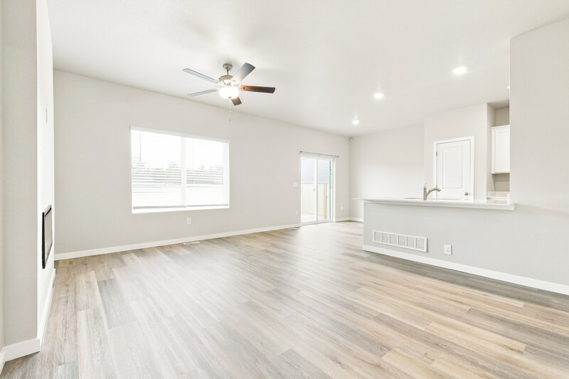 2,800/Mo, 933 Gianna Ave Fort Lupton, CO 80621 Living Room View 2