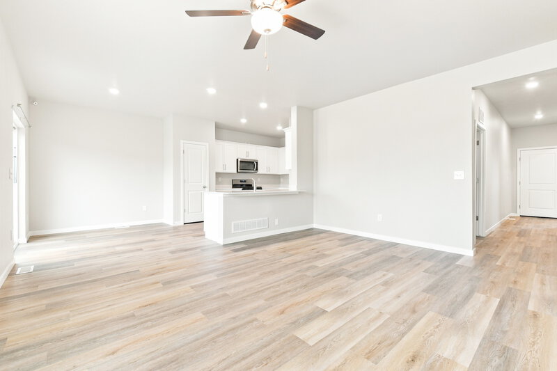 2,800/Mo, 933 Gianna Ave Fort Lupton, CO 80621 Living Room View 3