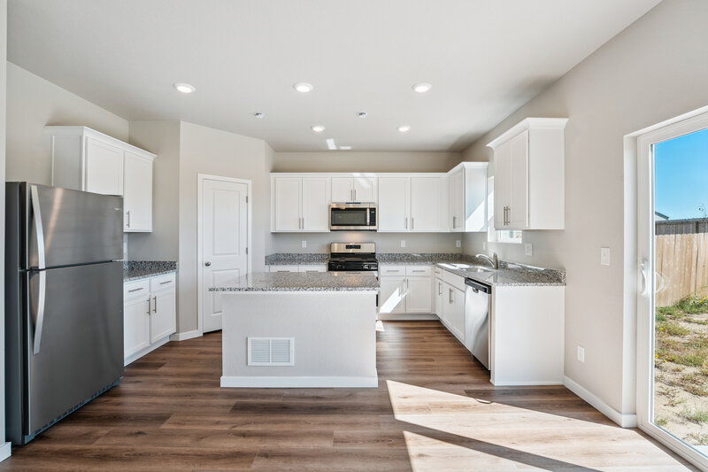 3,100/Mo, 933 Gianna Ave Fort Lupton, CO 80621 Misc View 7