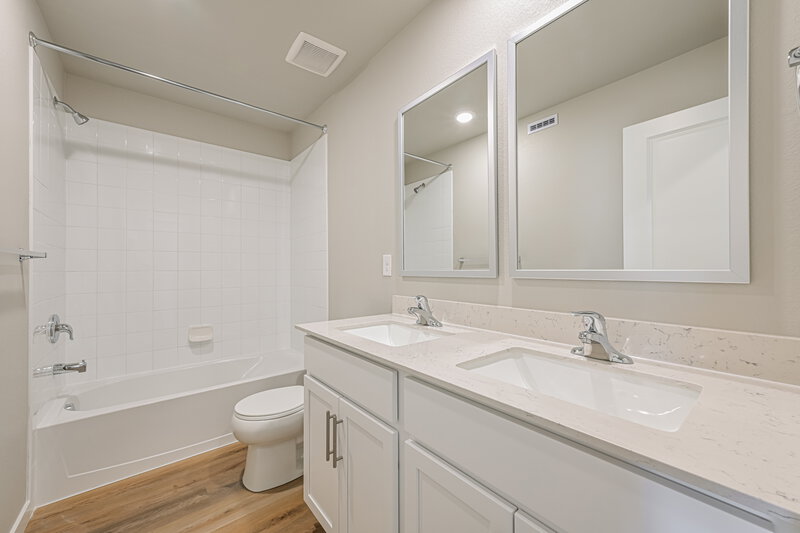 3,045/Mo, 2180 Christina St Fort Lupton, CO 80621 Bathroom View