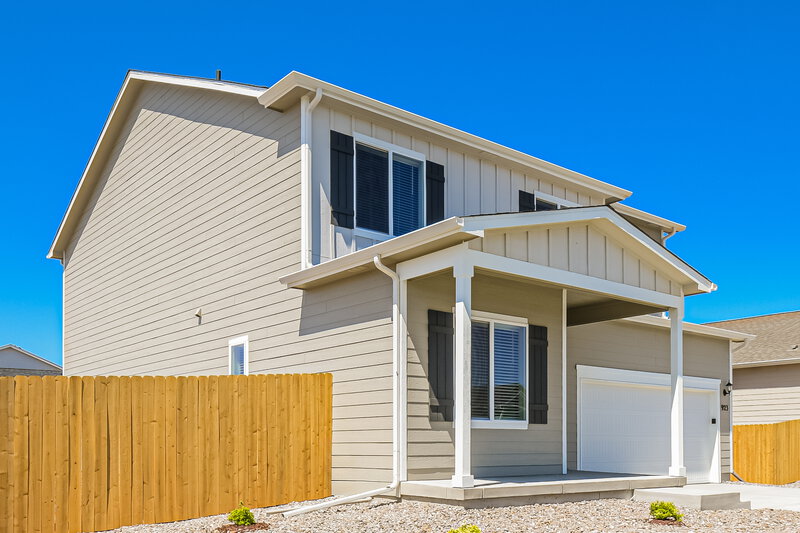 3,090/Mo, 923 Gianna Ave Fort Lupton, CO 80621 Front View