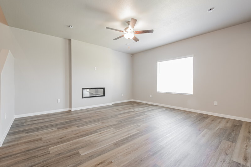 3,090/Mo, 923 Gianna Ave Fort Lupton, CO 80621 Living Room View 3